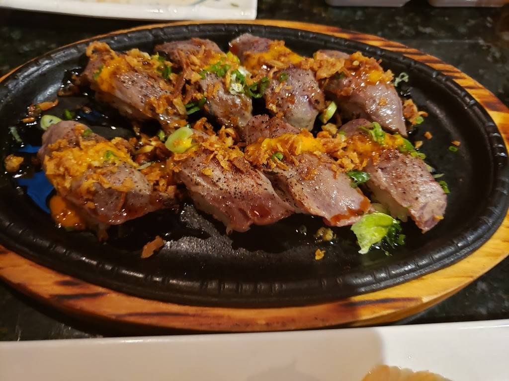 Love Sushi | restaurant | 140 W Hillcrest Dr # 118, Thousand Oaks, CA 91360, USA | 8054969102 OR +1 805-496-9102