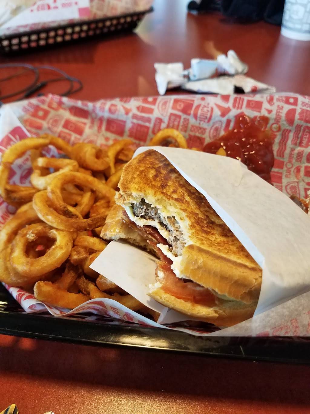 Jack in the Box | restaurant | 1810 S 272nd St, Des Moines, WA 98198, USA | 2539415958 OR +1 253-941-5958