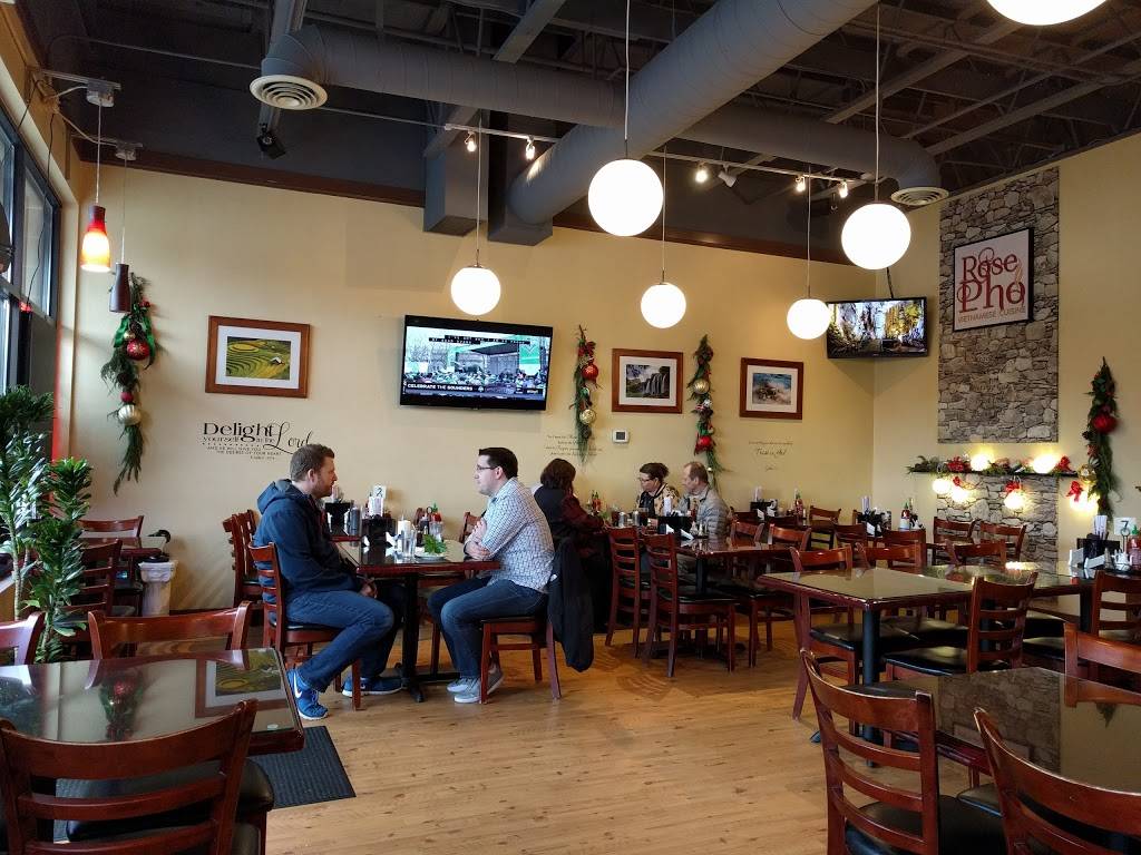 Rose Pho | restaurant | 19865 1st Ave S #302, Normandy Park, WA 98148, USA | 2065922451 OR +1 206-592-2451