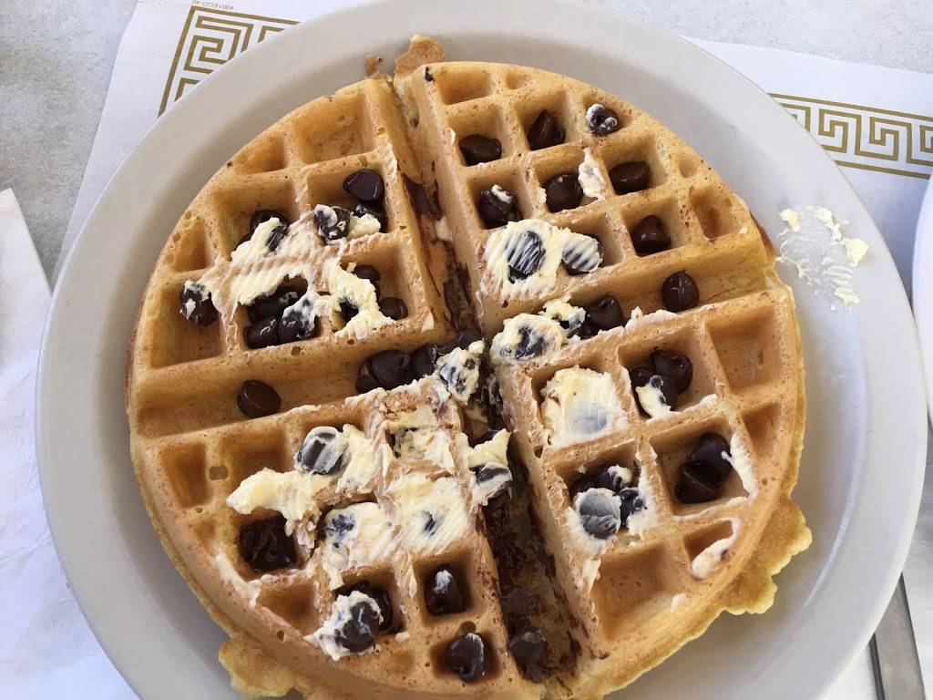 Cs Waffle Family Restaurant | restaurant | 920 W Liberty St, Hubbard, OH 44425, USA | 3305347631 OR +1 330-534-7631