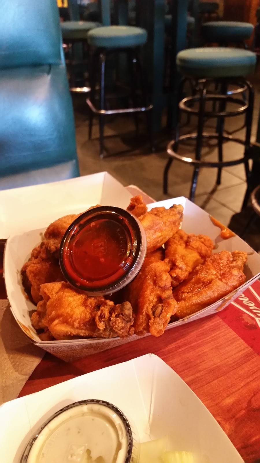 Gatorz Bar and Grill | restaurant | 3816 Tamiami Trail, Port Charlotte, FL 33952, USA | 9416255000 OR +1 941-625-5000