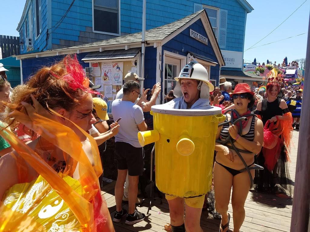 Top of the Bay | restaurant | 159 Dock Walk, Cherry Grove, NY 11782, USA | 6315976028 OR +1 631-597-6028