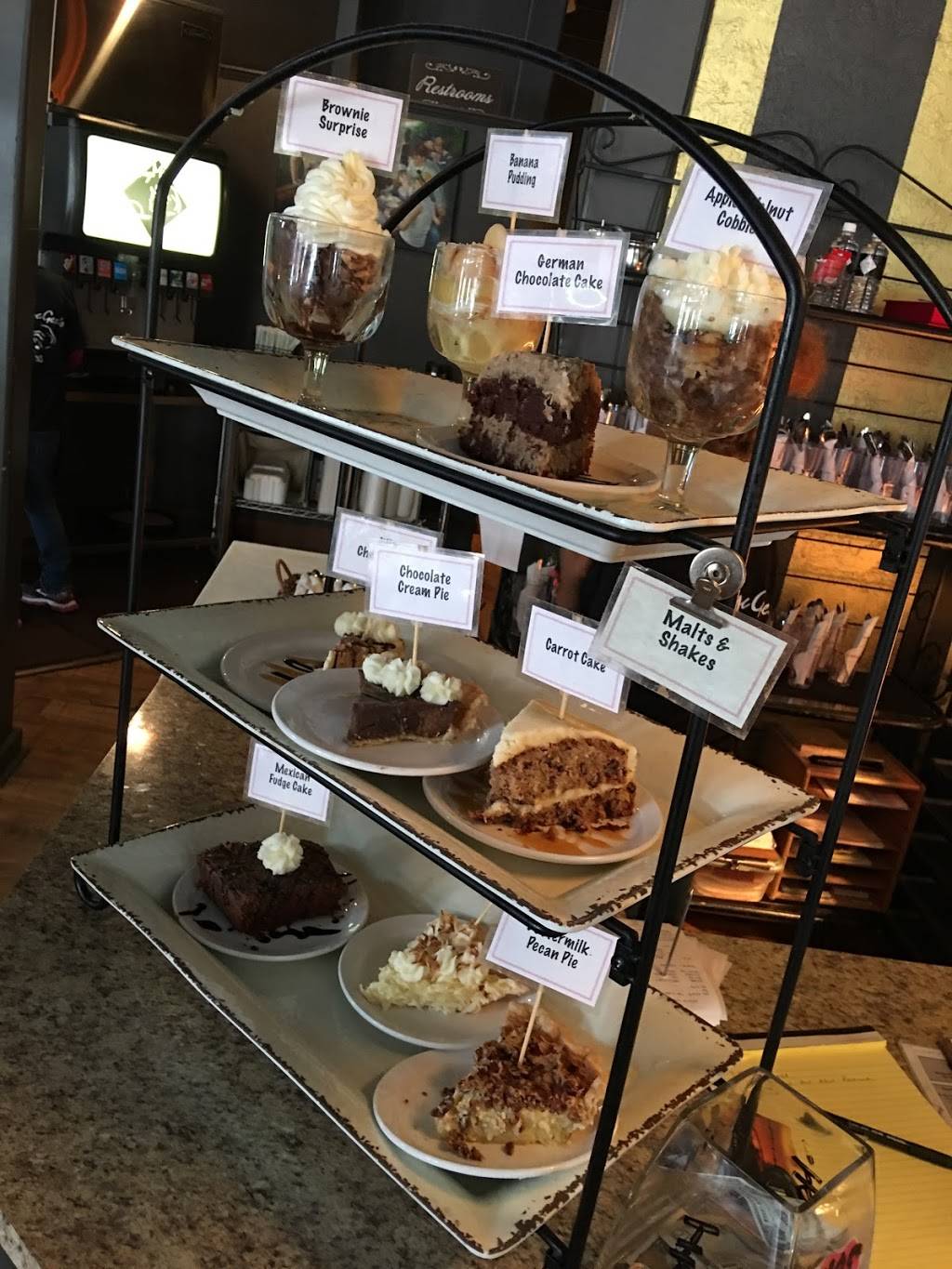 Sandy McGees Restaurant | restaurant | 314 Morton St, Richmond, TX 77469, USA | 2813449393 OR +1 281-344-9393