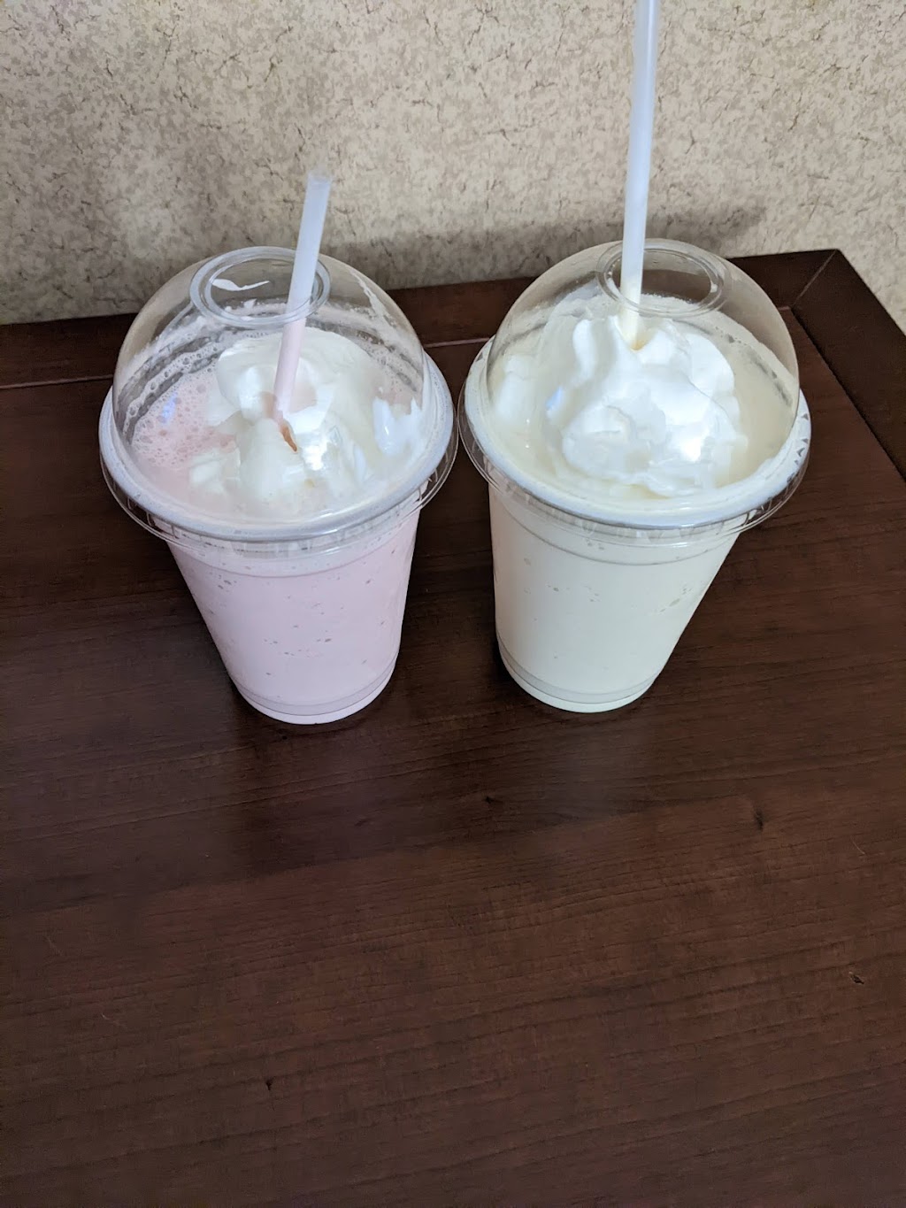 Lizzie Burgers | restaurant | 555 Lower Main St, Deadwood, SD 57732, USA | 6055781715 OR +1 605-578-1715