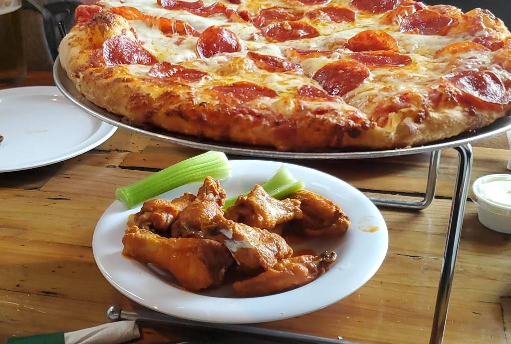 Johnnys New York Style Pizza | meal delivery | 1040 Gaines School Rd, Athens, GA 30605, USA | 7063541515 OR +1 706-354-1515