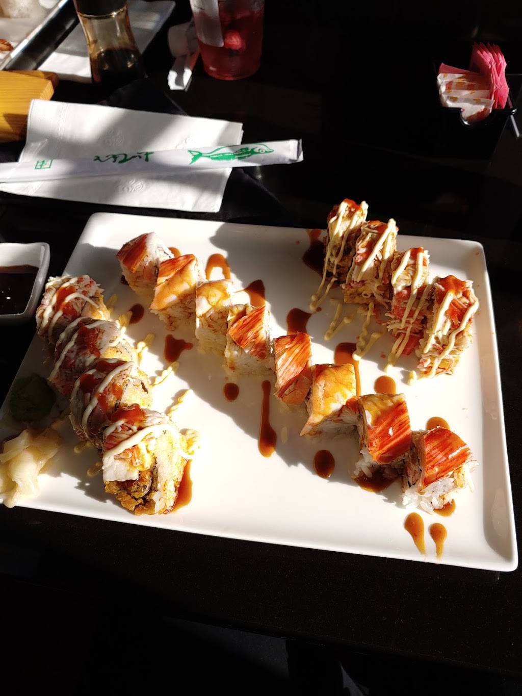 Osho Sushi & Bar | restaurant | 1525 Smith St, North Providence, RI 02911, USA | 4013494493 OR +1 401-349-4493