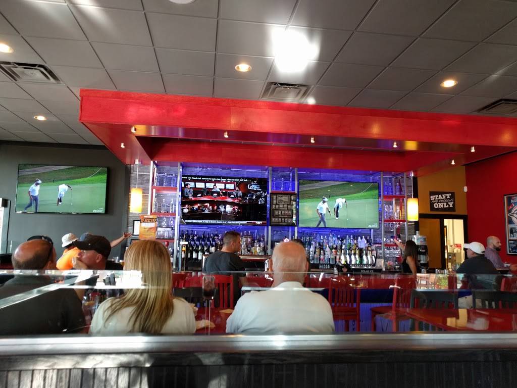 St. Louis Bar & Grill | restaurant | 300 Fourth Ave, St. Catharines, ON L2S 0E6, Canada | 9056829464 OR +1 905-682-9464