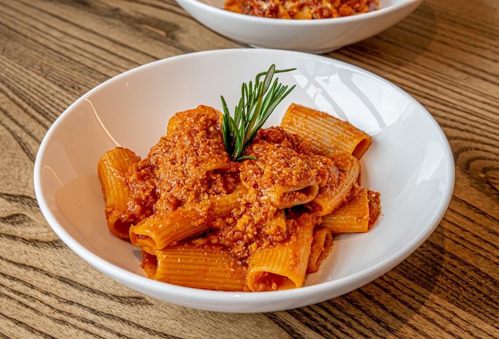 Luogo | restaurant | 211 12th Ave S, Nashville, TN 37203, USA | 6159888200 OR +1 615-988-8200