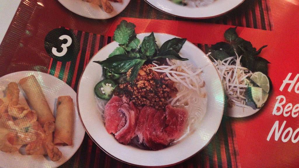 Lucky Buffet | restaurant | 1900 Lantaff Blvd, Madisonville, KY 42431, USA | 2708258585 OR +1 270-825-8585