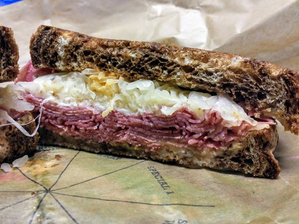 Arbys | restaurant | 405 S Roosevelt Ave, Burlington, IA 52601, USA | 3197548046 OR +1 319-754-8046