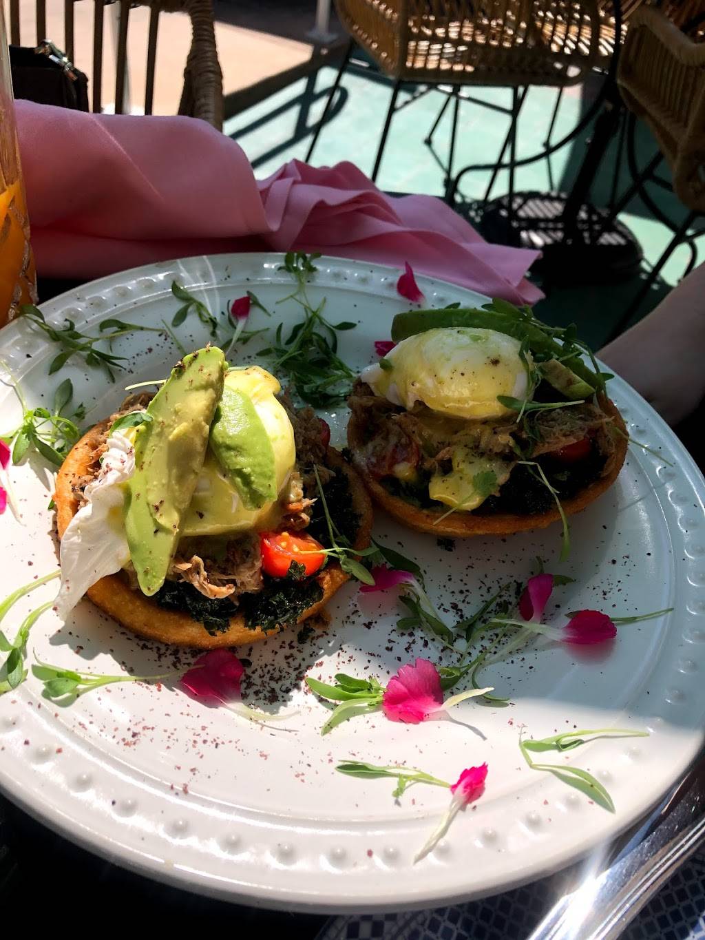 Tacos Tu Madre | restaurant | 1111 N Hayworth Ave, West Hollywood, CA 90046, USA | 3239224826 OR +1 323-922-4826