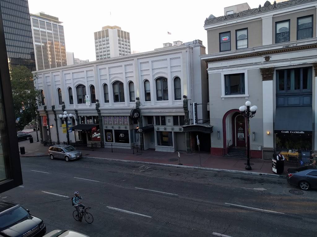 Quad AleHouse | restaurant | 868 Fifth Ave, San Diego, CA 92101, USA | 6192393339 OR +1 619-239-3339