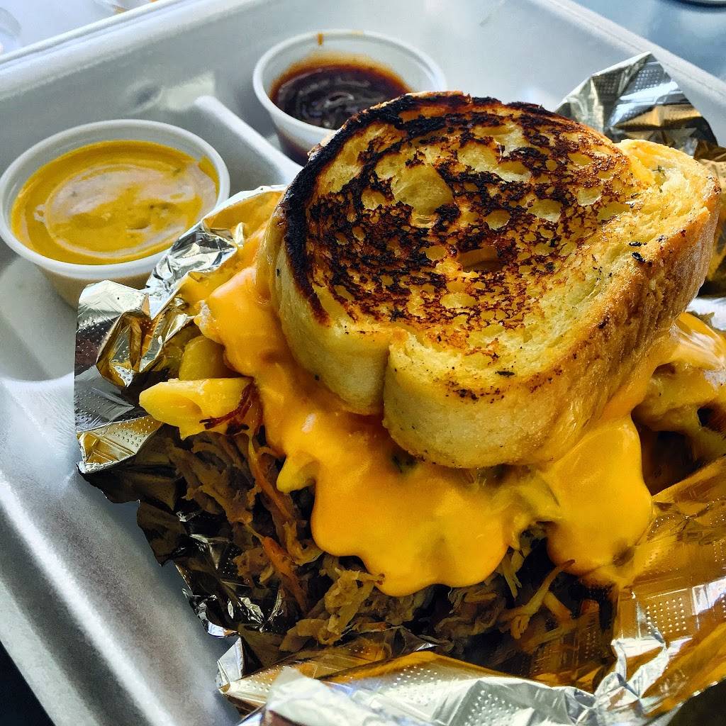 Reel Bbq | restaurant | 1003 Florida Ave, Palm Harbor, FL 34683, USA | 7274931502 OR +1 727-493-1502