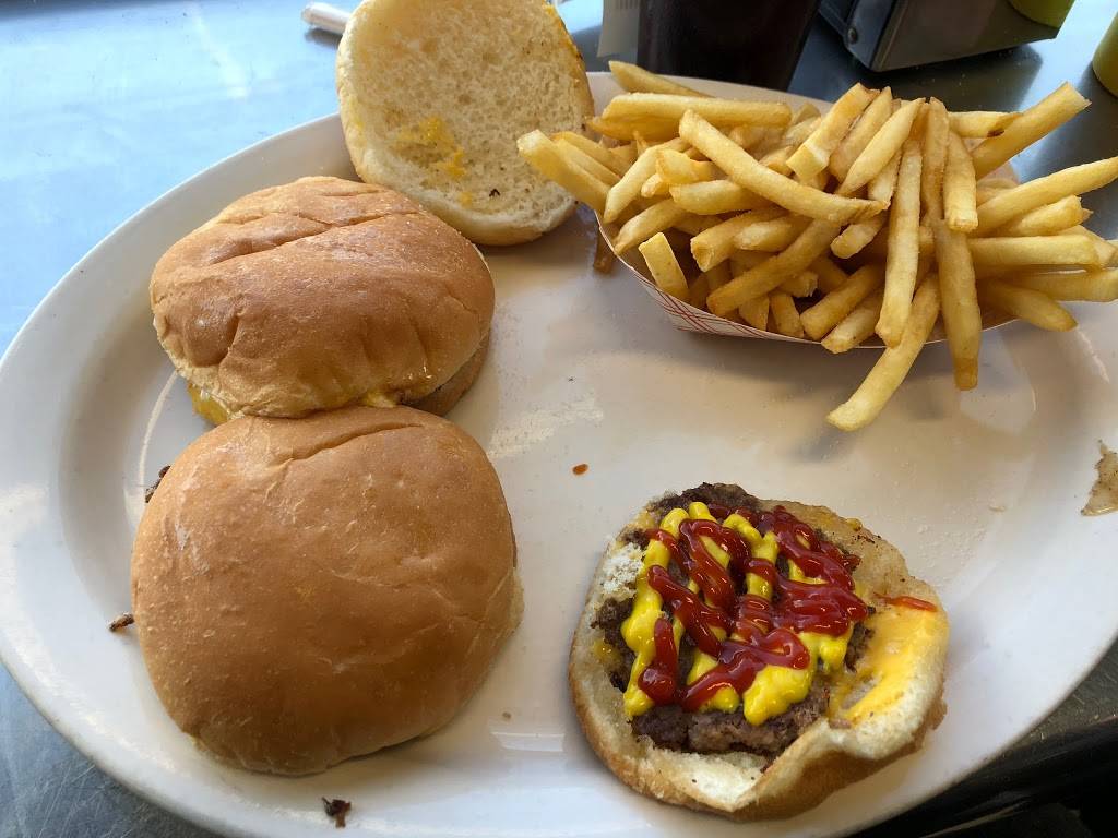 Hunter House Hamburgers | restaurant | 35075 Woodward Ave, Birmingham, MI 48009, USA | 2486467121 OR +1 248-646-7121