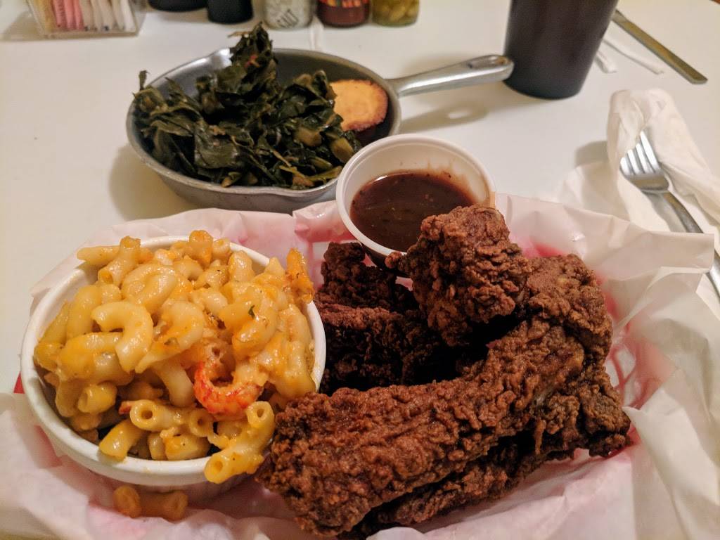 Chef Tams Underground Cafe | restaurant | 2299 Young Ave, Memphis, TN 38104, USA | 9012076182 OR +1 901-207-6182