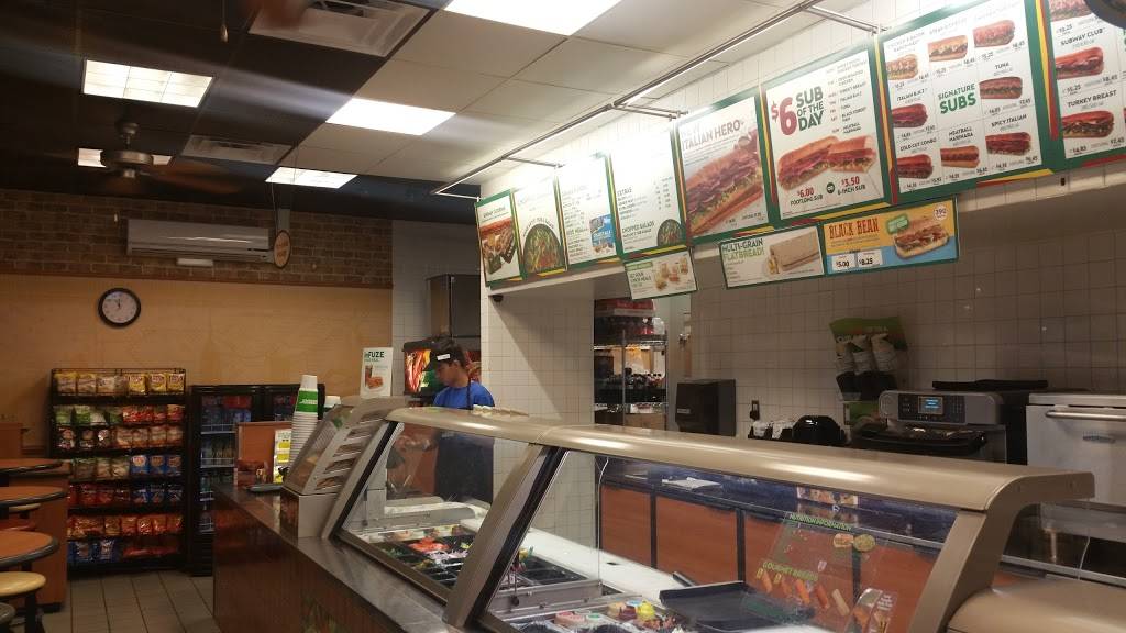 Subway Restaurants | restaurant | 6800 Reseda Blvd, Reseda, CA 91335, USA | 8189960432 OR +1 818-996-0432