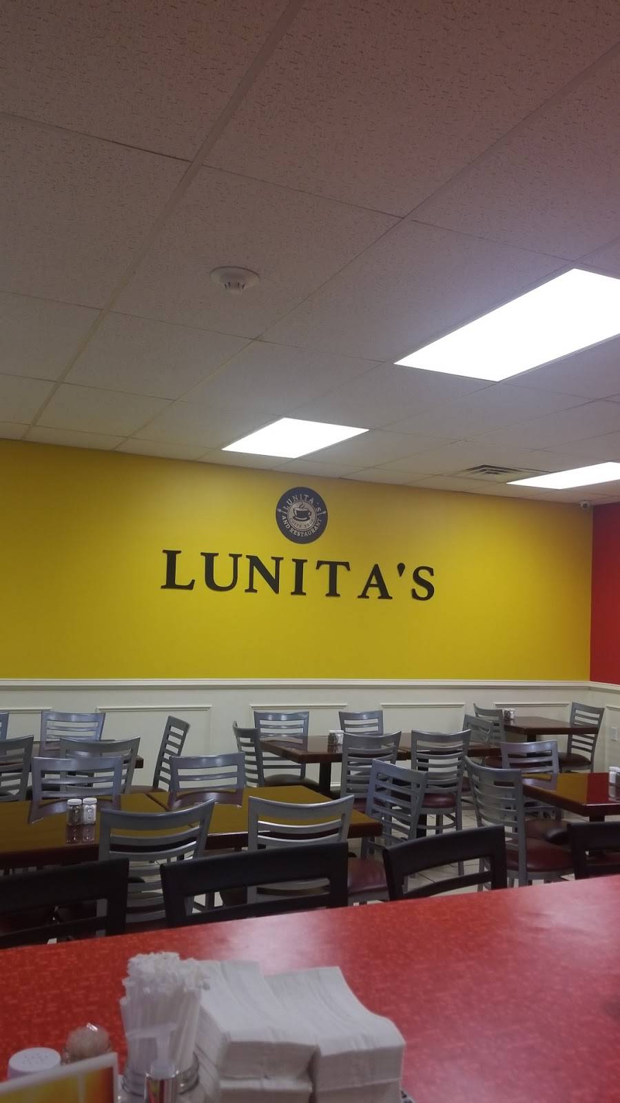 Lunitas | restaurant | 1201-1211 Park St, Peekskill, NY 10566, USA | 9144025319 OR +1 914-402-5319