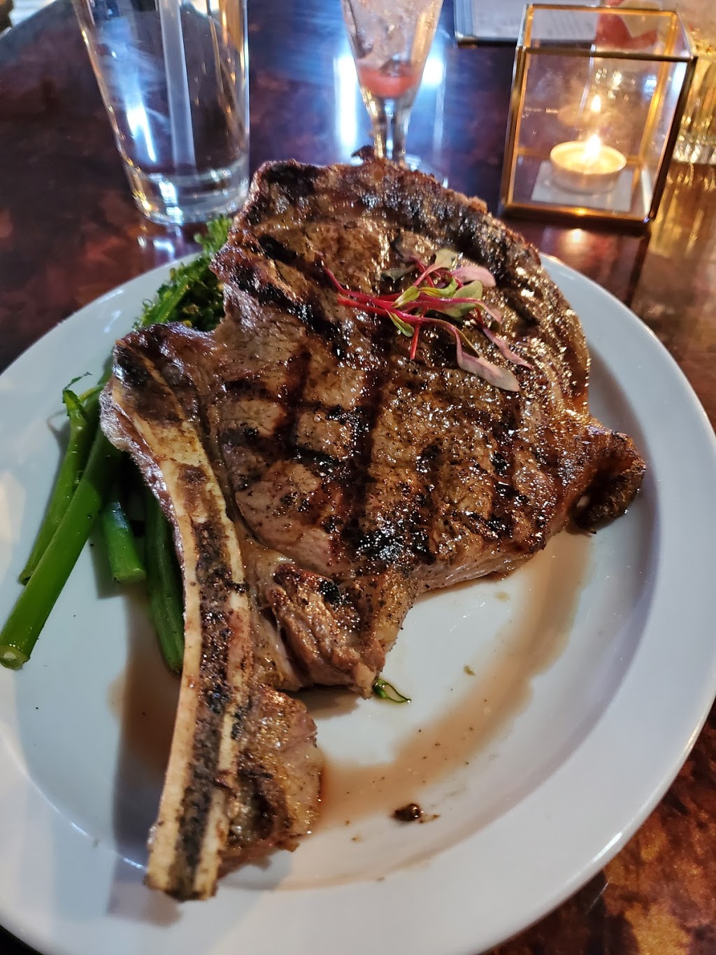 Luxor Steak & Lobster | restaurant | 3199 Main St, Buffalo, NY 14214, USA | 7163819306 OR +1 716-381-9306