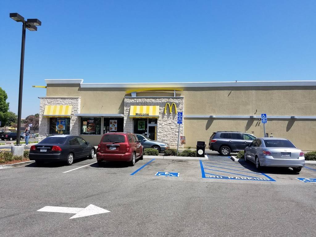 McDonalds | cafe | 3562 Katella Ave, Los Alamitos, CA 90720, USA | 5627999232 OR +1 562-799-9232