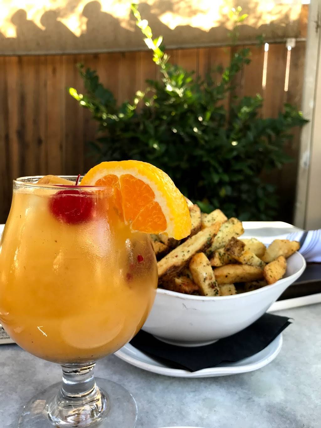 Public House | restaurant | 41971 Main St, Temecula, CA 92590, USA | 9516767305 OR +1 951-676-7305