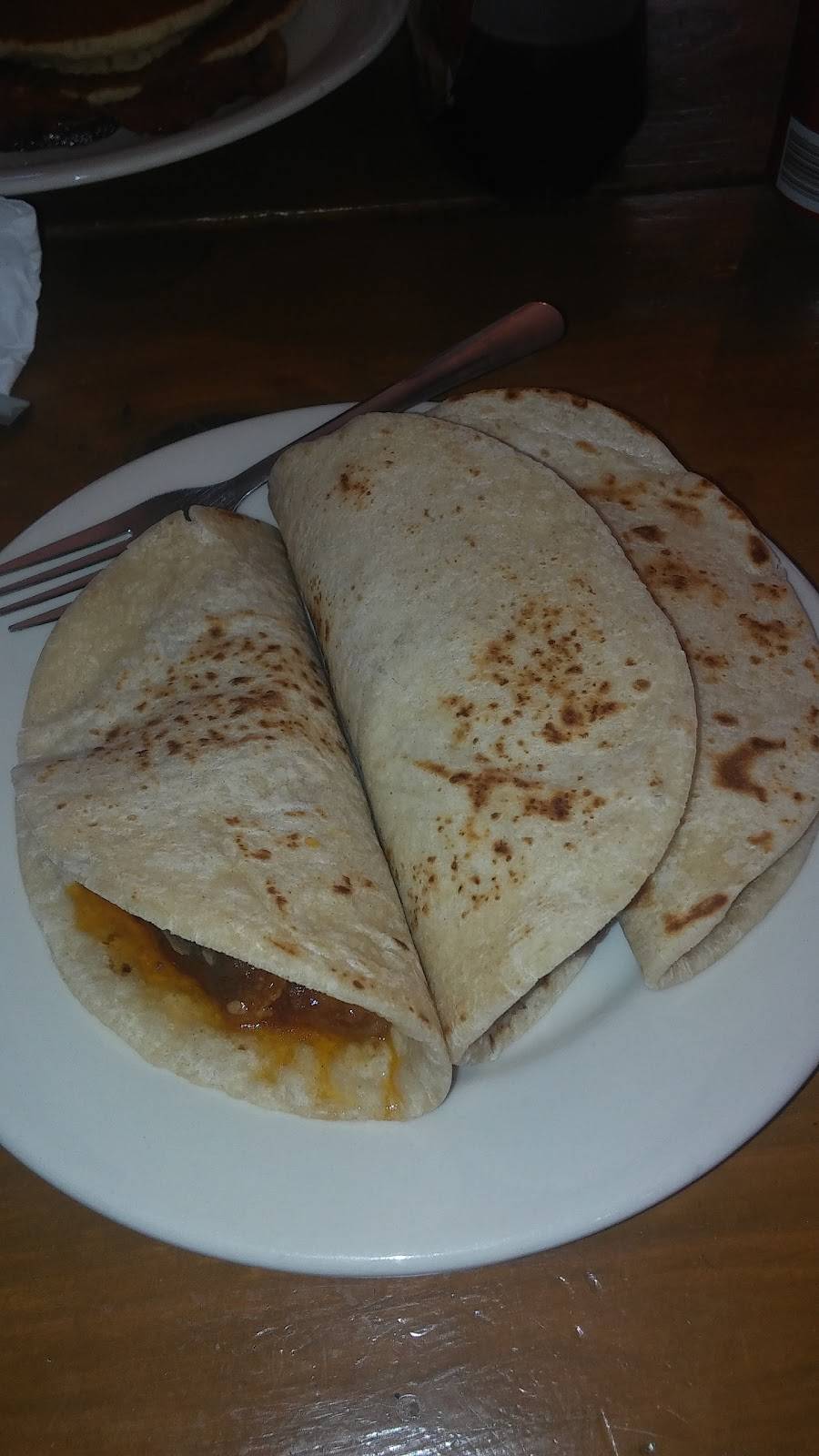 El Jacalito Restaurant | restaurant | 146 N Ww White Rd, San Antonio, TX 78219, USA | 2103339817 OR +1 210-333-9817