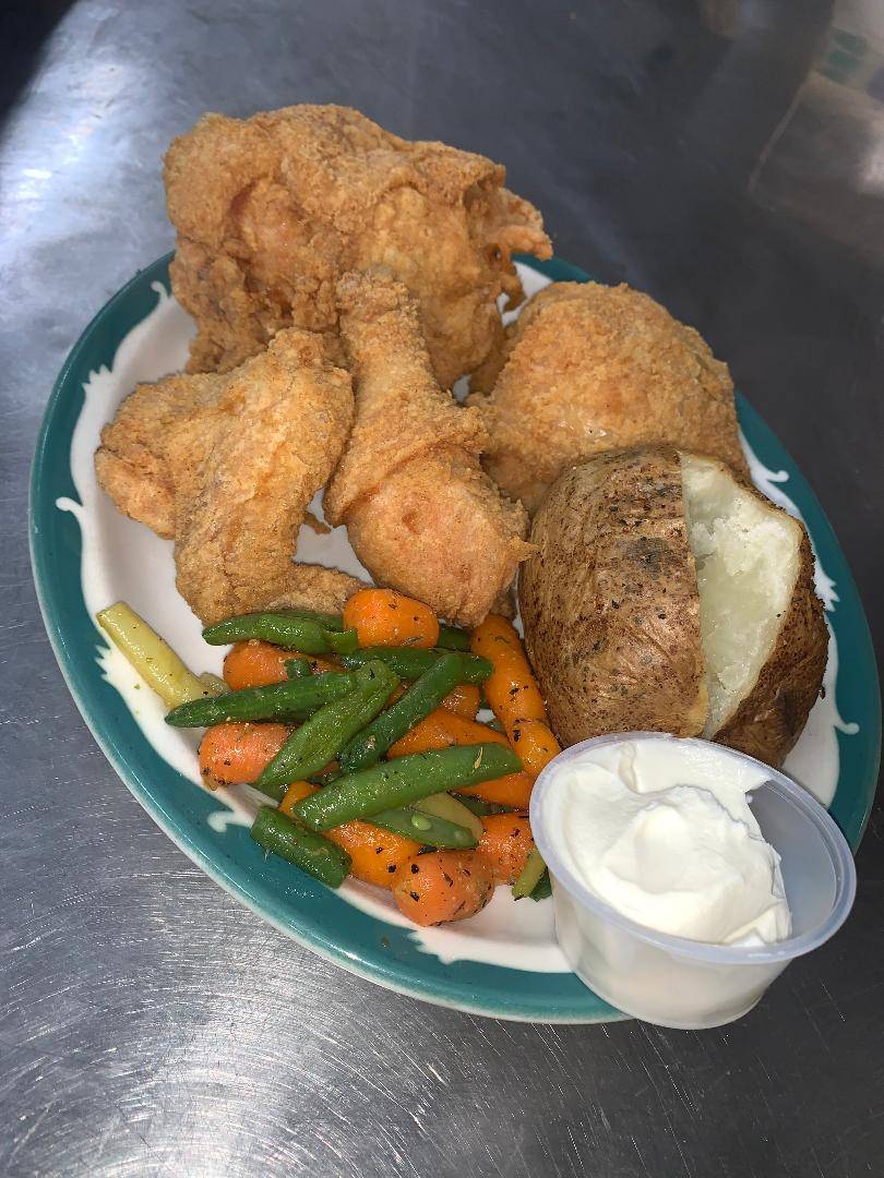 Big Bear Lodge | restaurant | w1614 County Rd W, Winter, WI 54896, USA | 7153325521 OR +1 715-332-5521