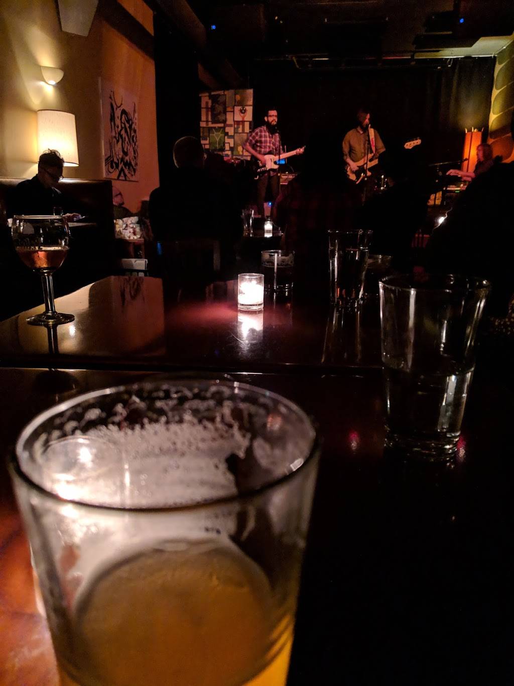 Hungry Brain | restaurant | 2319 W Belmont Ave, Chicago, IL 60618, USA | 7736878230 OR +1 773-687-8230