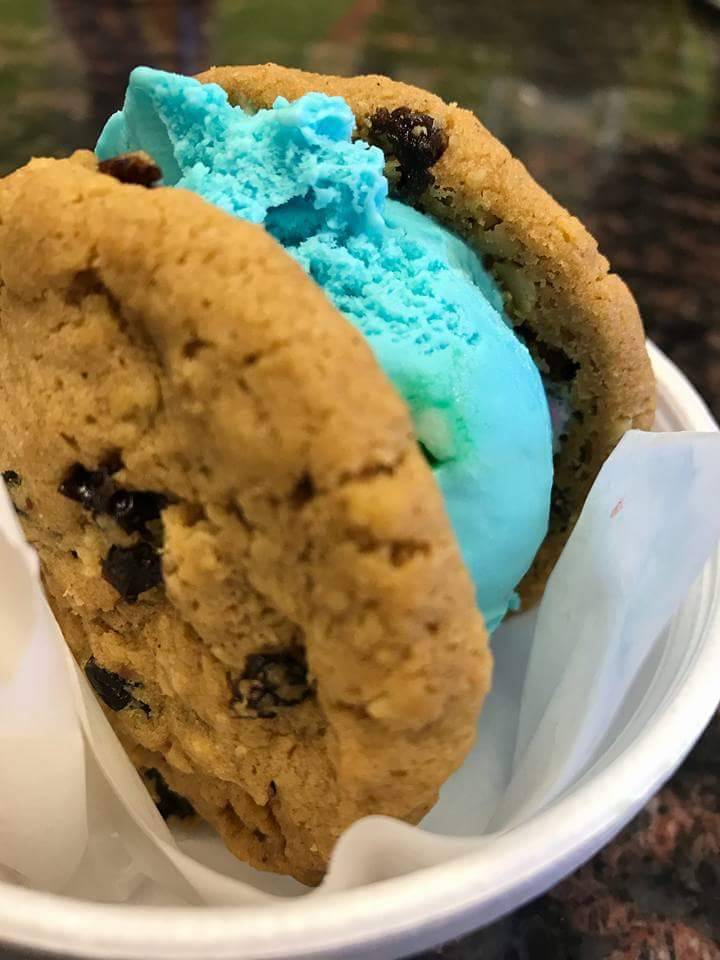 Carlitos Gardel Restaurant | restaurant | 7963 Melrose Ave, Los Angeles, CA 90046, USA | 3236550891 OR +1 323-655-0891