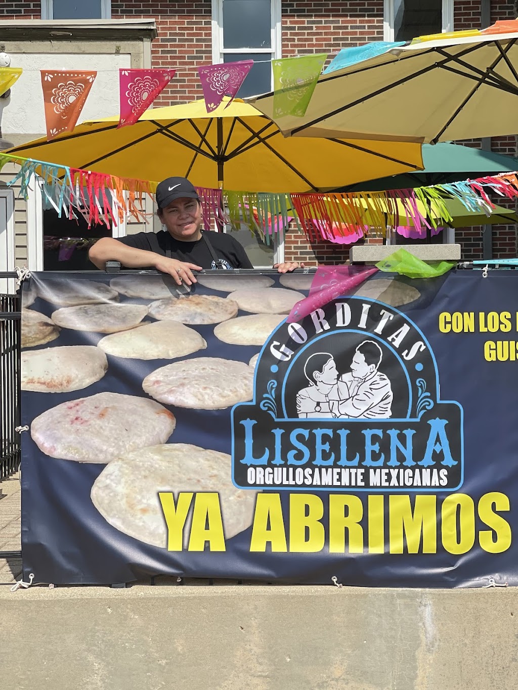 Gorditas Liselena | restaurant | 207 Main St, West Chicago, IL 60185, USA | 6304730378 OR +1 630-473-0378