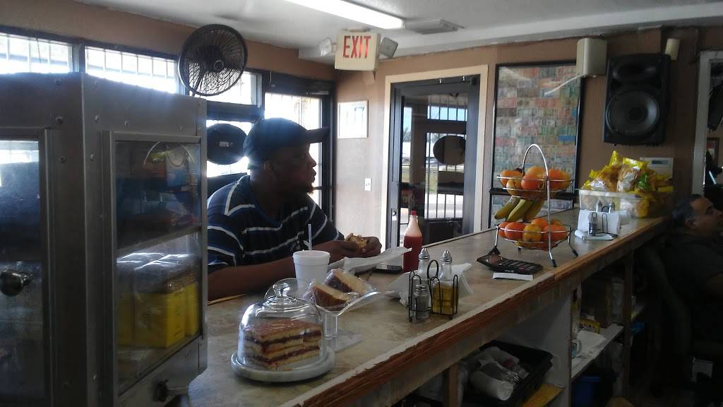 Las Mercedes Cafeteria | restaurant | 9270 NW South River Dr #2110, Medley, FL 33166, USA | 3058052020 OR +1 305-805-2020