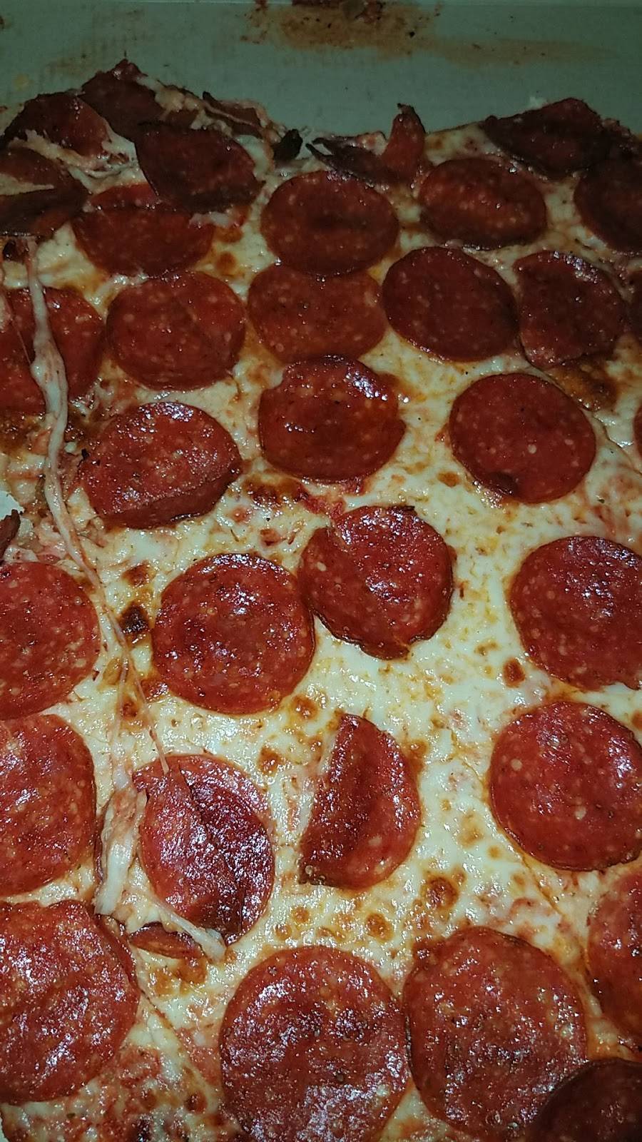 Little Caesars Pizza | meal takeaway | 1728 W Rosecrans Ave, Compton, CA 90220, USA | 3106397686 OR +1 310-639-7686