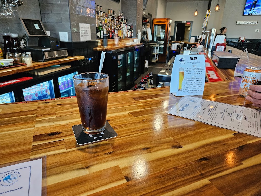 Betsy Ross Restaurant and Bar | restaurant | 15 E Glenwood Ave, Smyrna, DE 19977, USA | 3026533466 OR +1 302-653-3466