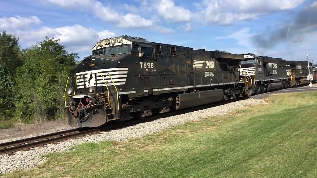 Wendys | restaurant | 2050 Rosser Ave, Waynesboro, VA 22980, USA | 5409434433 OR +1 540-943-4433