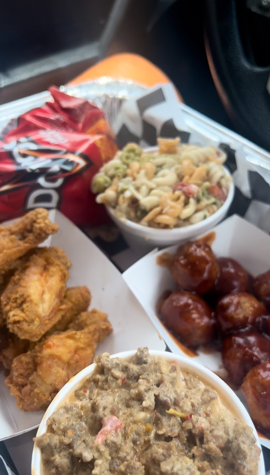 Everybody Eats | restaurant | 3720 N Tryon St #107, Charlotte, NC 28206, USA | 7044656430 OR +1 704-465-6430