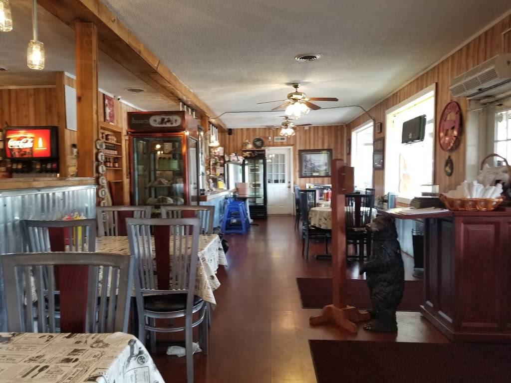 Tony Gores Smoky Mountain BBQ & Grill | restaurant | 1818 Winfield Dunn Pkwy, Sevierville, TN 37876, USA | 8654297771 OR +1 865-429-7771