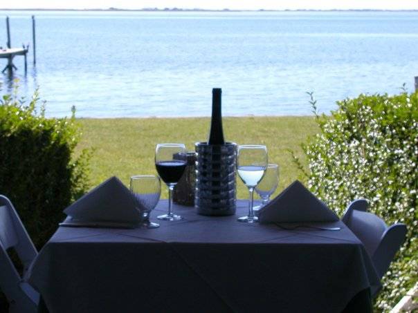 The Inn Spot on the Bay | restaurant | 32 Lighthouse Rd, Hampton Bays, NY 11946, USA | 6317281200 OR +1 631-728-1200