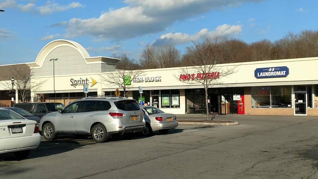 Pino’s Pizzeria & Family Restaurant | restaurant | 51 Burnett Blvd, Poughkeepsie, NY 12603, USA | 8453459913 OR +1 845-345-9913