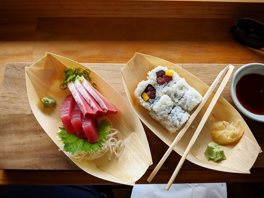 White on Rice | restaurant | 510 W Fourteenth St, Traverse City, MI 49684, USA | 2316337423 OR +1 231-633-7423