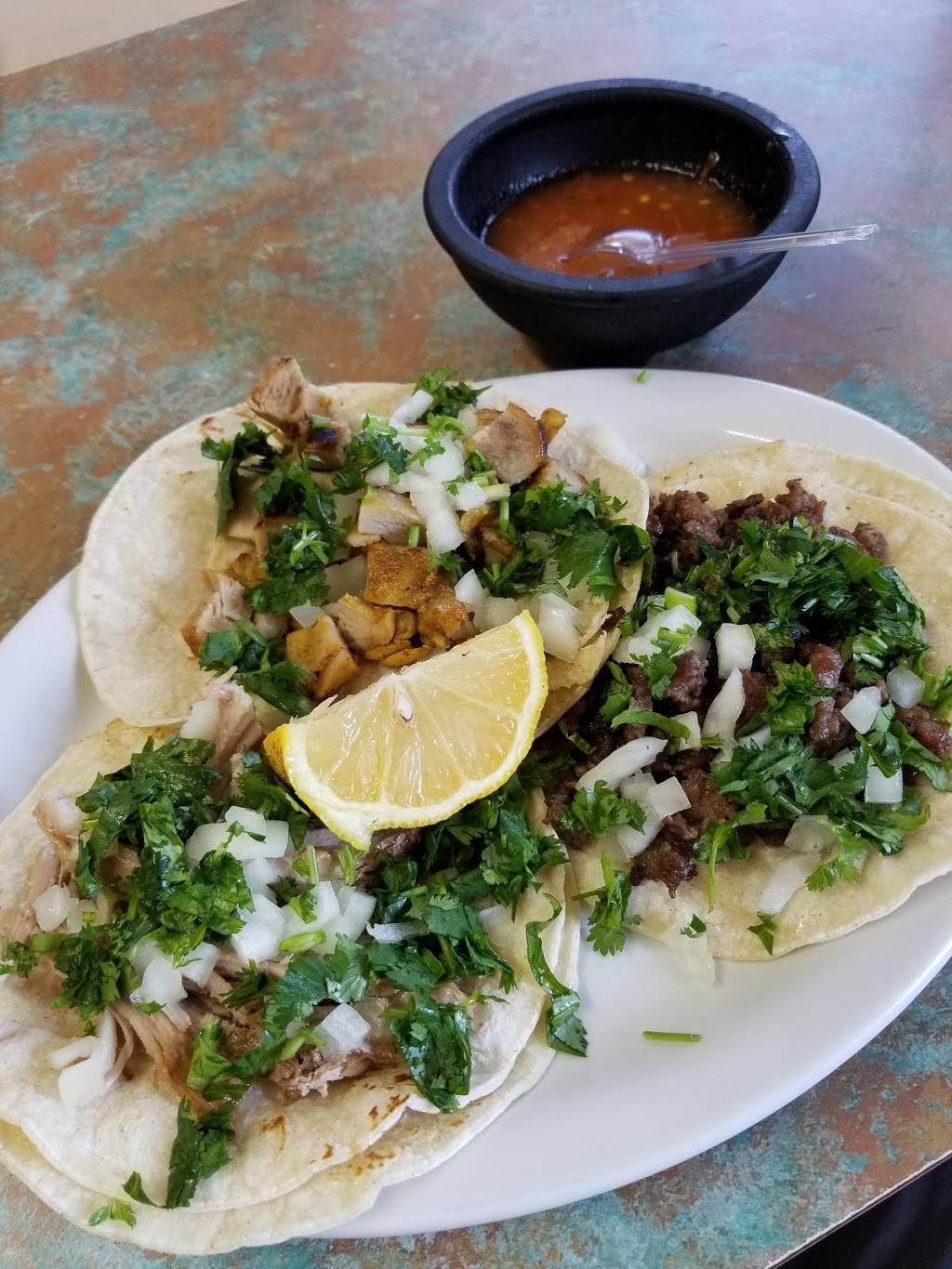 Tellos Mexican Food | restaurant | 417 Moorpark Ave, Moorpark, CA 93021, USA | 8055237640 OR +1 805-523-7640