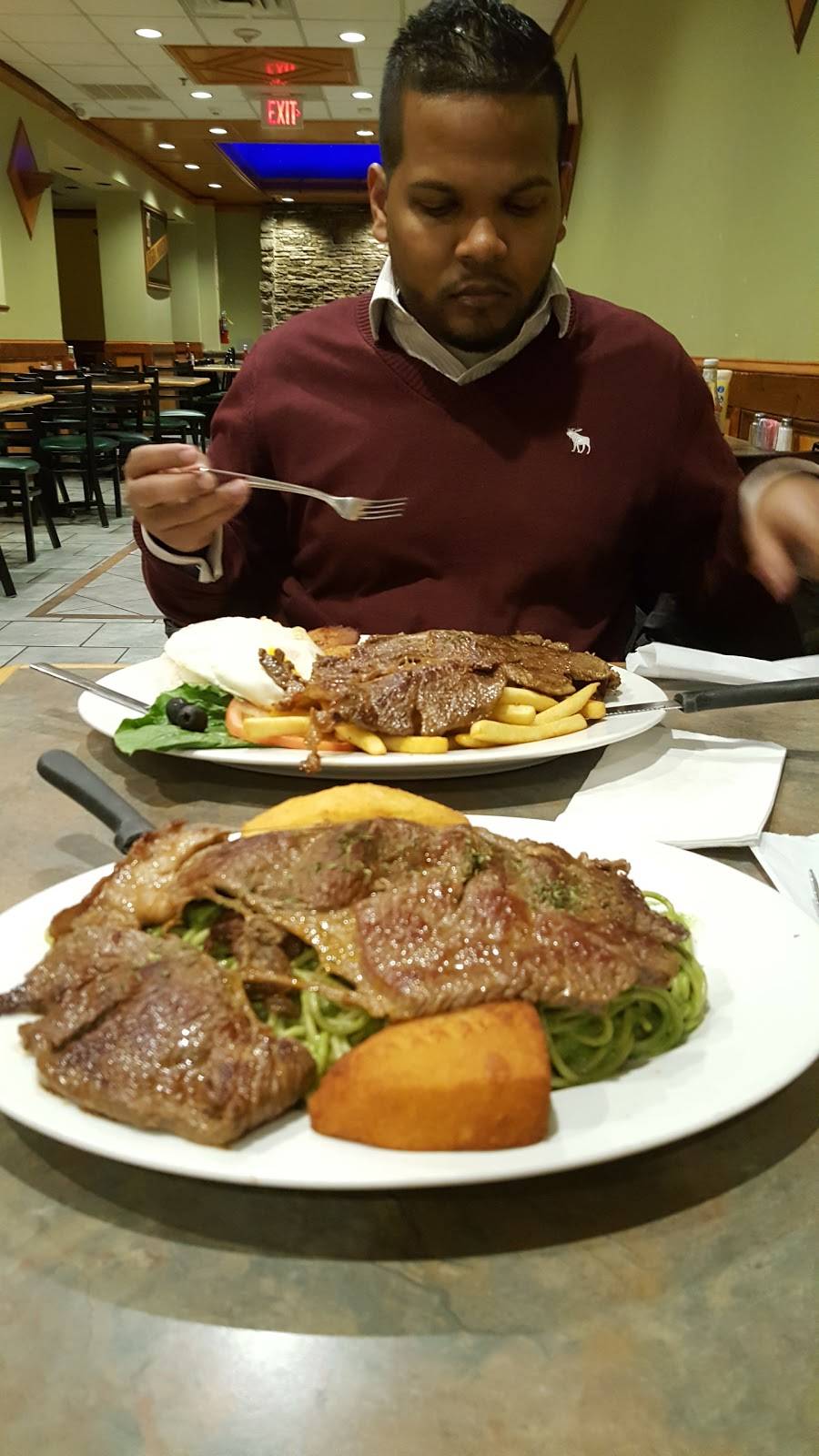 Pollos El Chevere | restaurant | 228 Washington Pl, Passaic, NJ 07055, USA | 9732496330 OR +1 973-249-6330