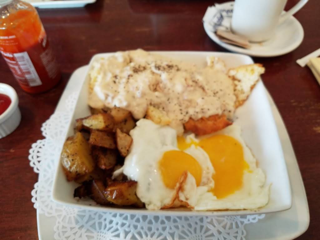 Cheddar Box Too | restaurant | 109 Chenoweth Ln, Louisville, KY 40207, USA | 5028961133 OR +1 502-896-1133