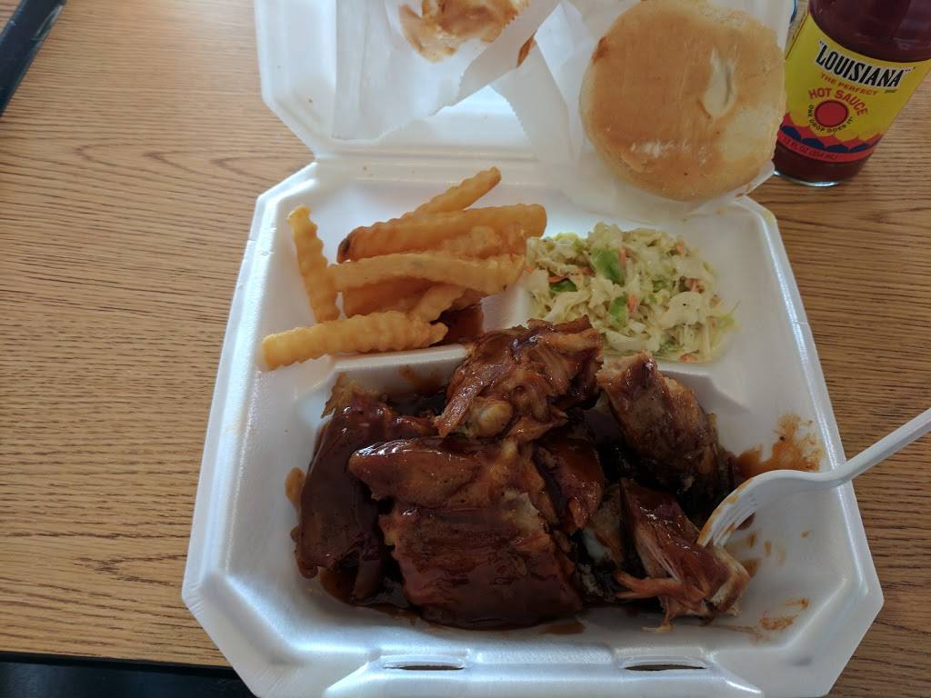 Road Side Bar-B-Que | restaurant | 196 AR-147, Proctor, AR 72376, USA | 8707339208 OR +1 870-733-9208