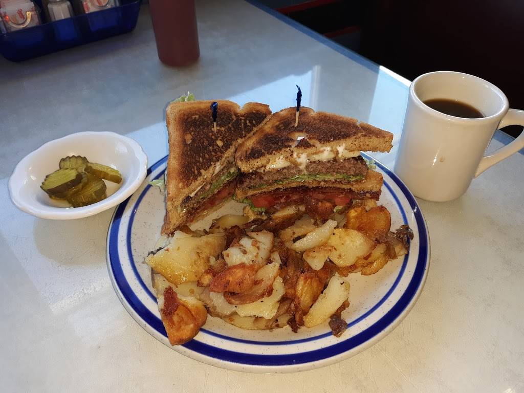 Tumble Inn Diner | restaurant | 1 Main St, Claremont, NH 03743, USA | 6035046561 OR +1 603-504-6561