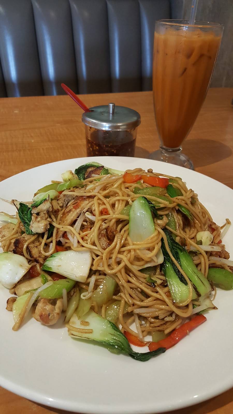 Saigon Noodle House | restaurant | 6831 Hollister Ave L, Goleta, CA 93117, USA | 8059685116 OR +1 805-968-5116