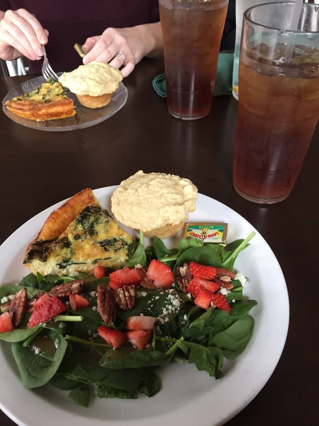 The Garden Tea Room @ Hometown | cafe | 201 Helena Ave, Rogersville, MO 65742, USA | 4177534777 OR +1 417-753-4777