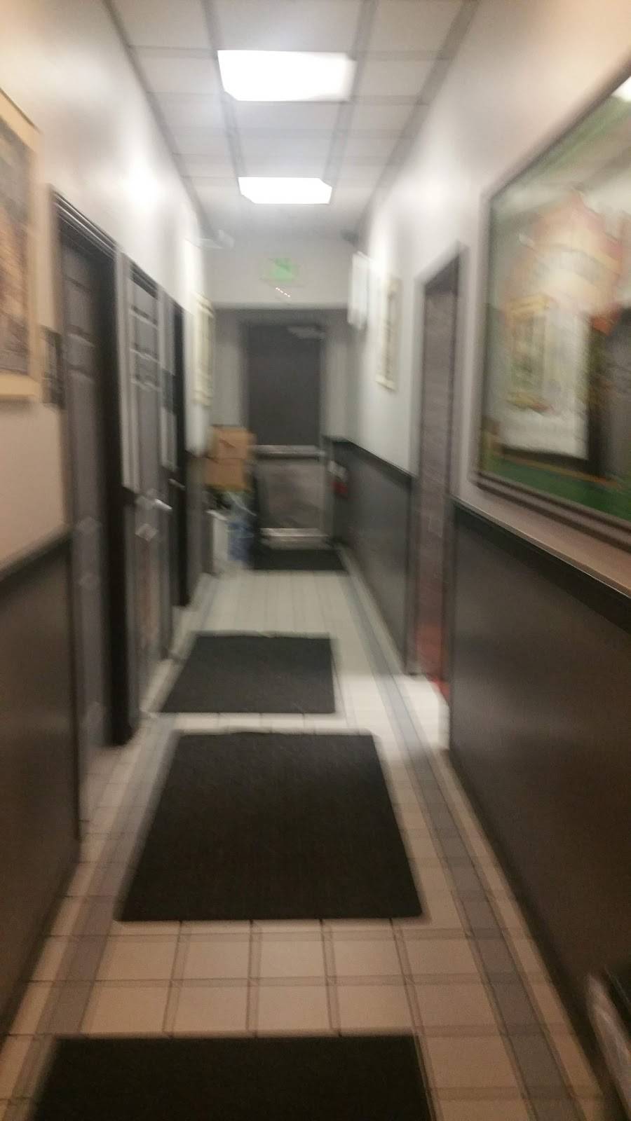 Round Table Pizza | meal delivery | 4855 Hopyard Rd, Pleasanton, CA 94588, USA | 9258470750 OR +1 925-847-0750