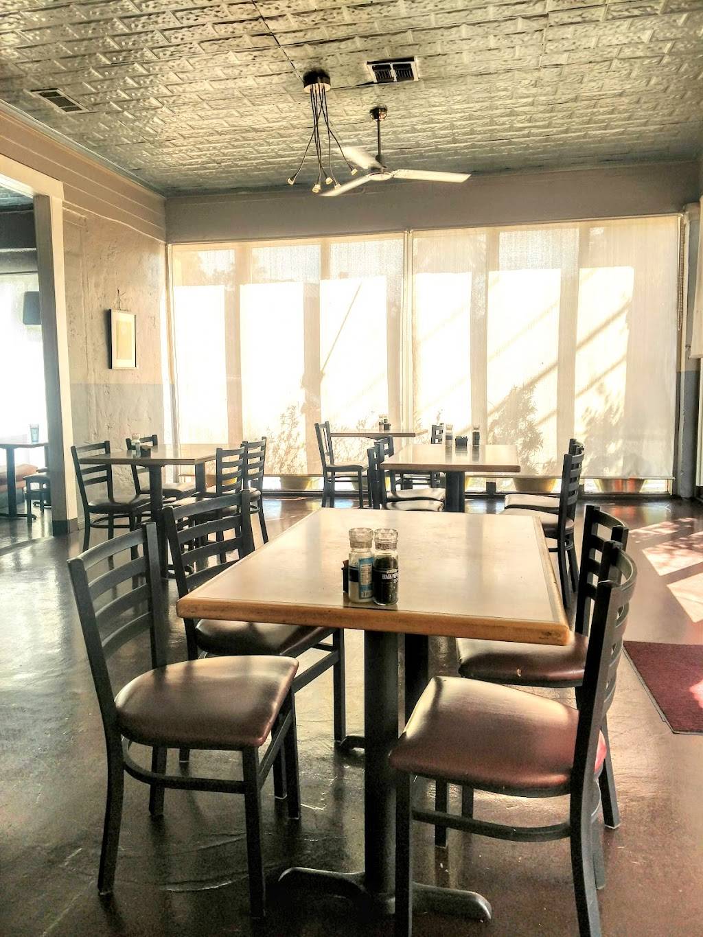 Señor Veggie | restaurant | 620 S Presa St, San Antonio, TX 78210, USA | 2102280073 OR +1 210-228-0073