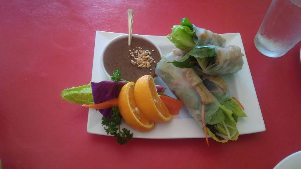 White Lotus Thai Cuisine | restaurant | 843 San Pablo Ave, Albany, CA 94706, USA | 5105252791 OR +1 510-525-2791