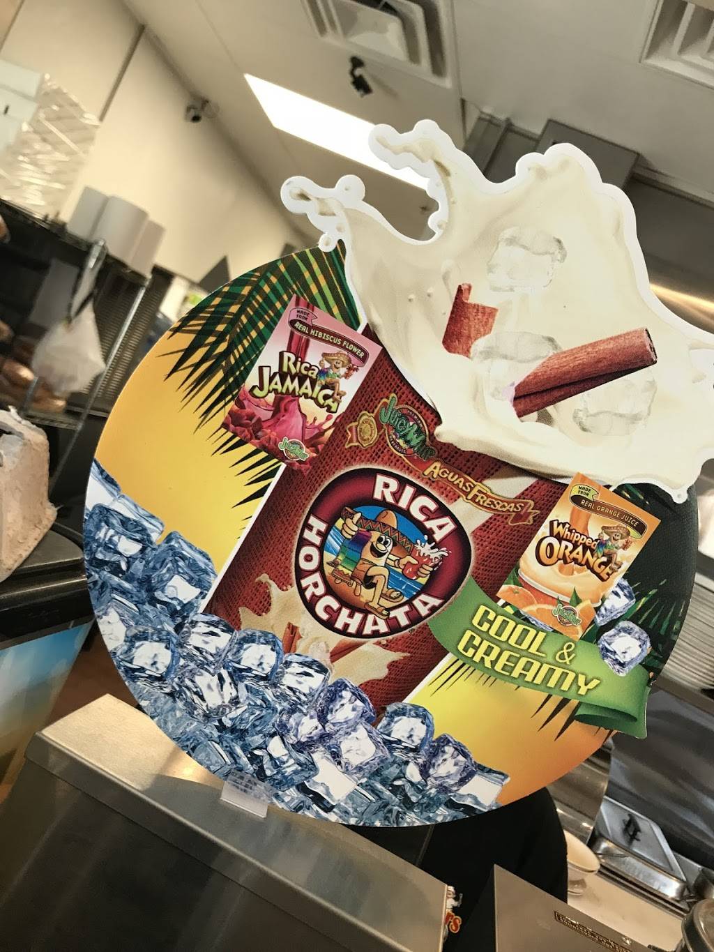 Chelos Burgers #3 | restaurant | Golf Center Pkwy, Indio, CA 92201, USA | 7603427559 OR +1 760-342-7559