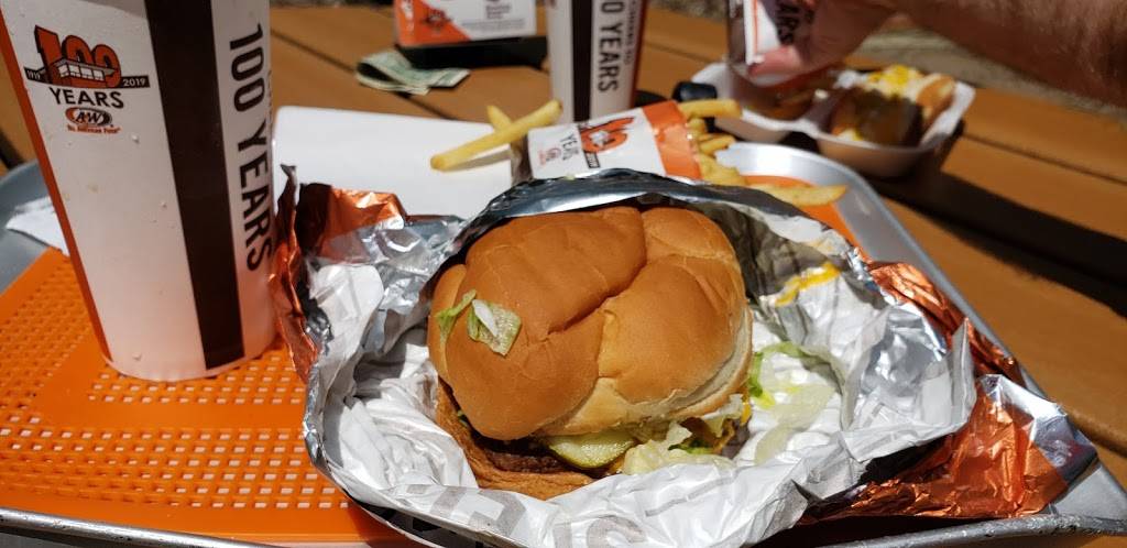 A&W | restaurant | 8220 Dexter-Chelsea Rd, Dexter, MI 48130, USA | 7344264427 OR +1 734-426-4427